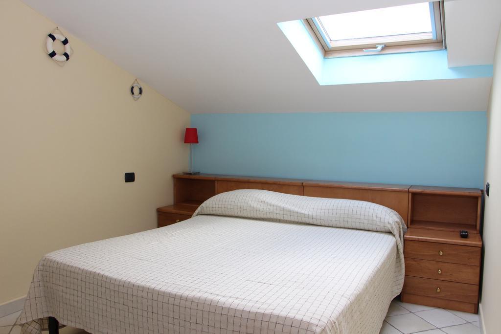 Double Room Attic,326343739:JPEG