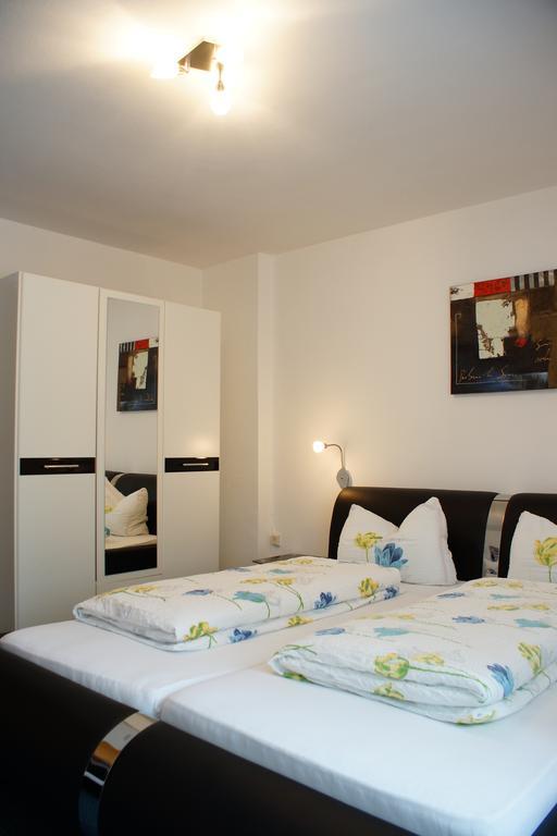 Single Room,51155344:JPEG