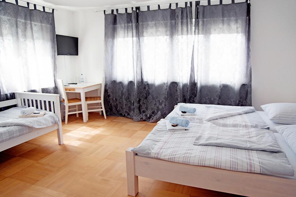 Quadruple Room,326651710:JPEG