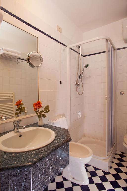 Double Room,327247744:JPEG
