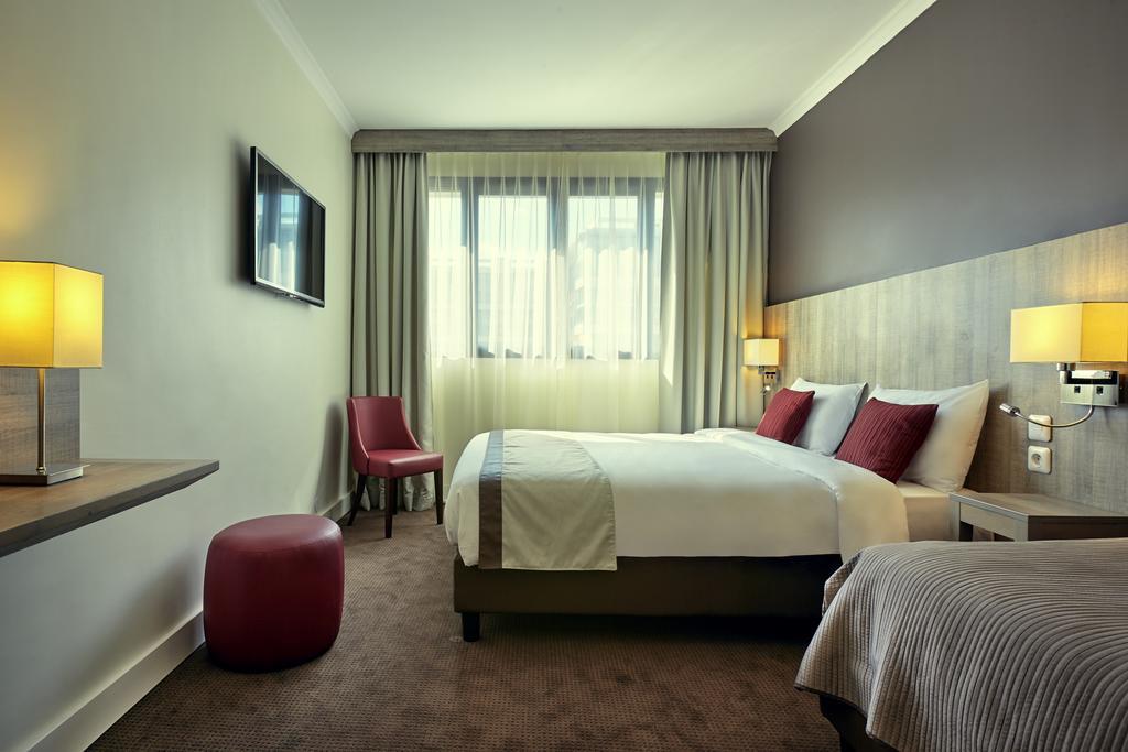 Classic Room One Double Bed One Single Bed