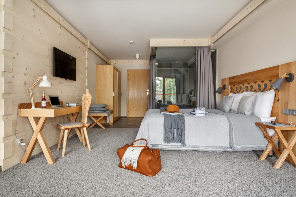 Premium Double Room Mountain View