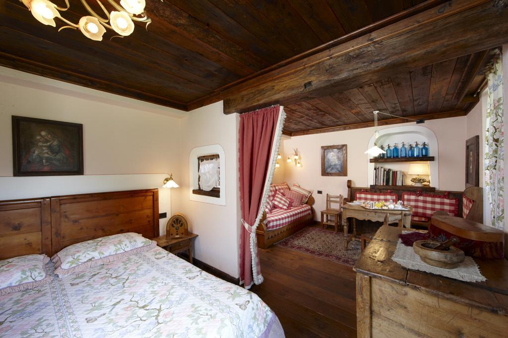 Deluxe Double or Twin Room Mountain View