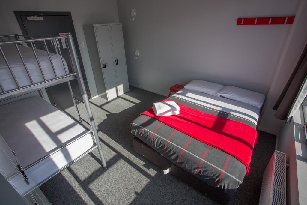 Chambre Familiale avec Salle de Bains Commune