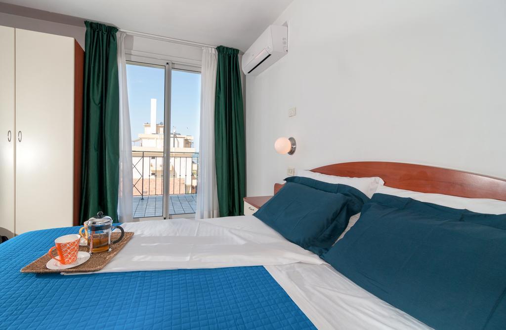 One-Bedroom Apartment,328385809:JPEG