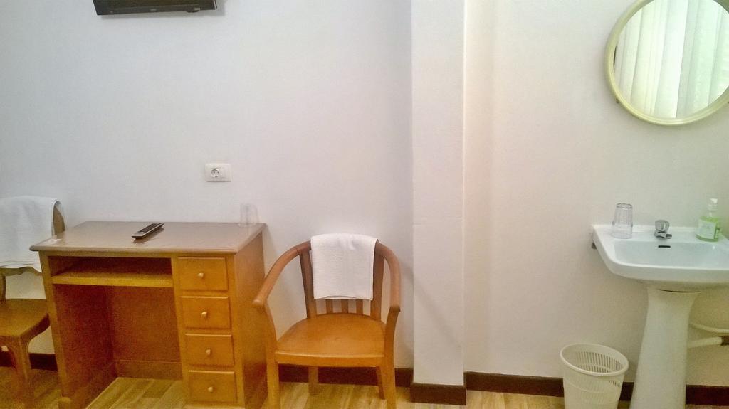 Standard Twin Room,329295445:JPEG