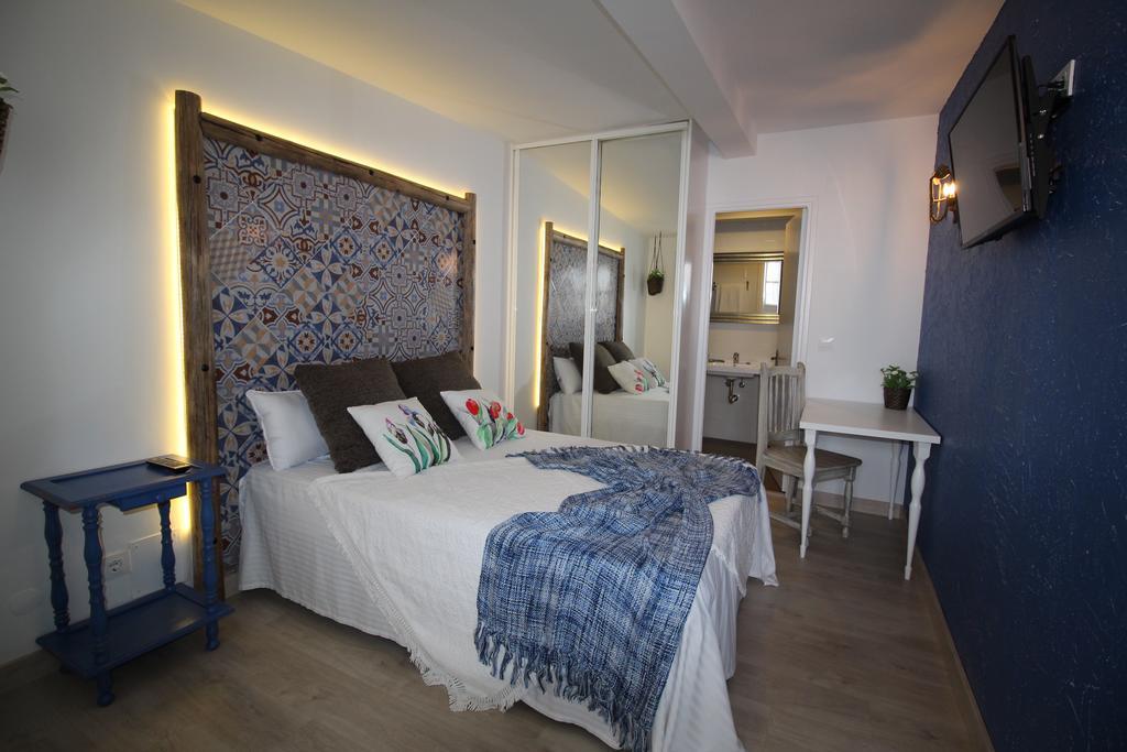Double Room,329768710:JPEG