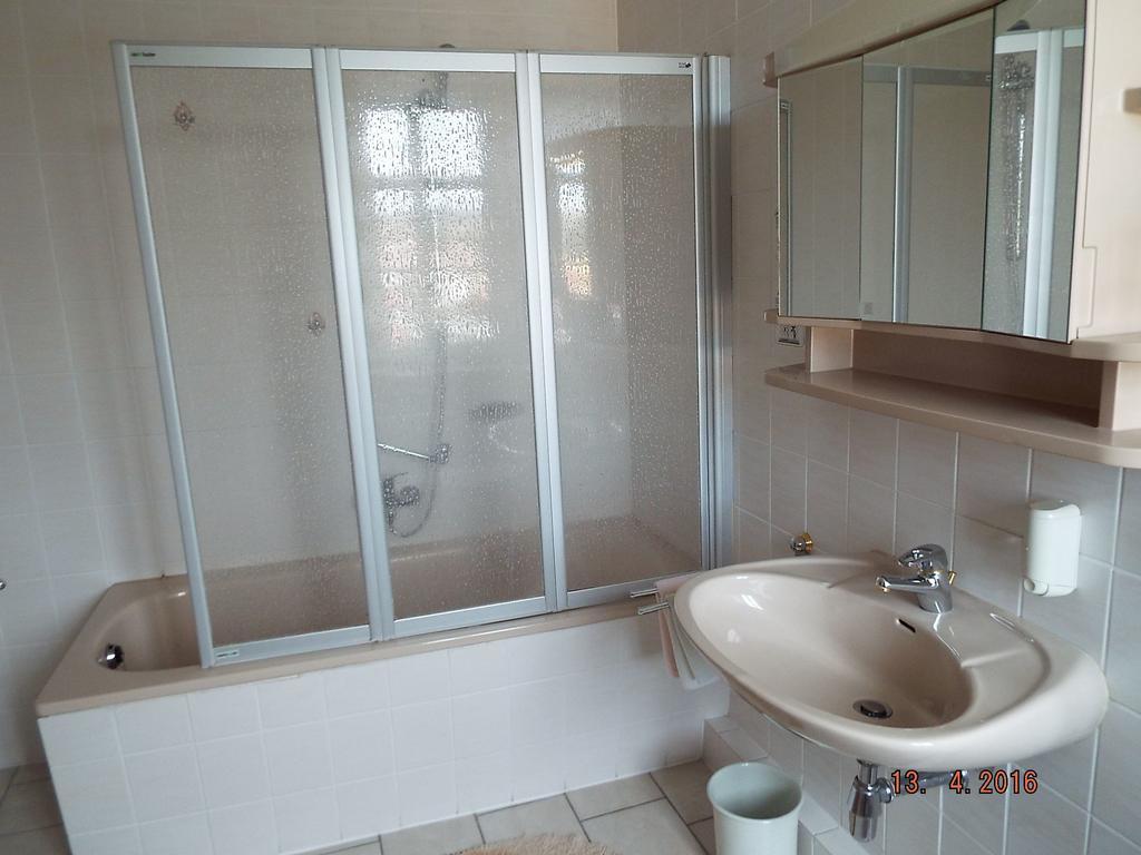 Deluxe Double Room Bath,331343704:JPEG