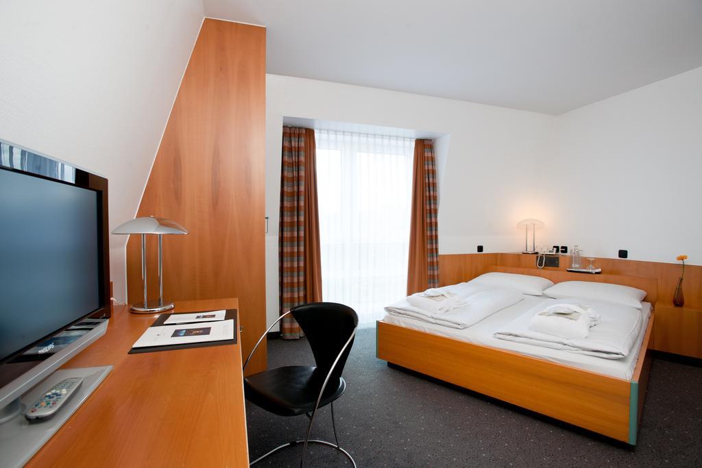 Standard Single Room,1627201229:JPEG