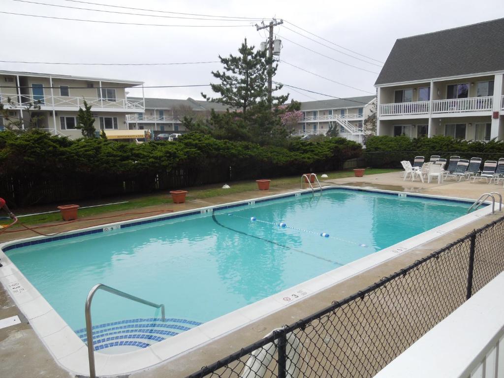 One Bedroom Suite Pool View Only