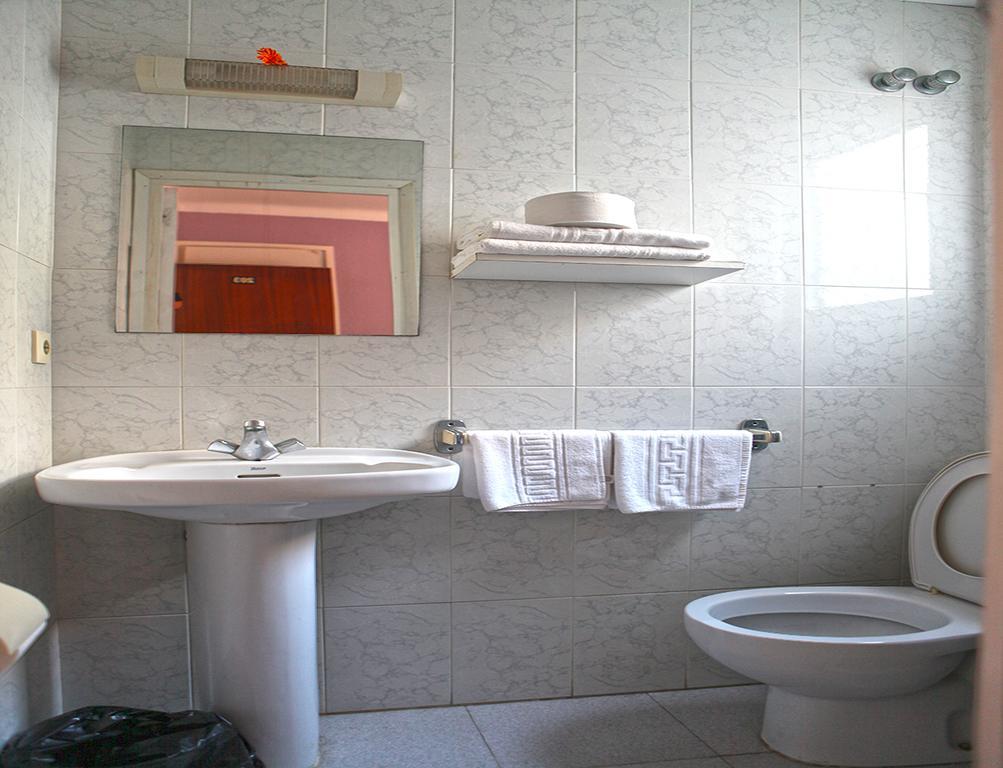 Single Room,1197904600:JPEG