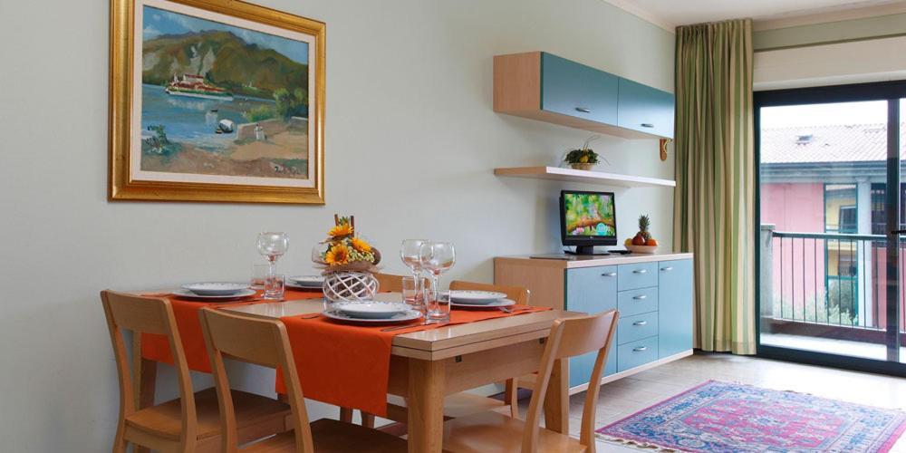 One-Bedroom Apartment,334278664:JPEG