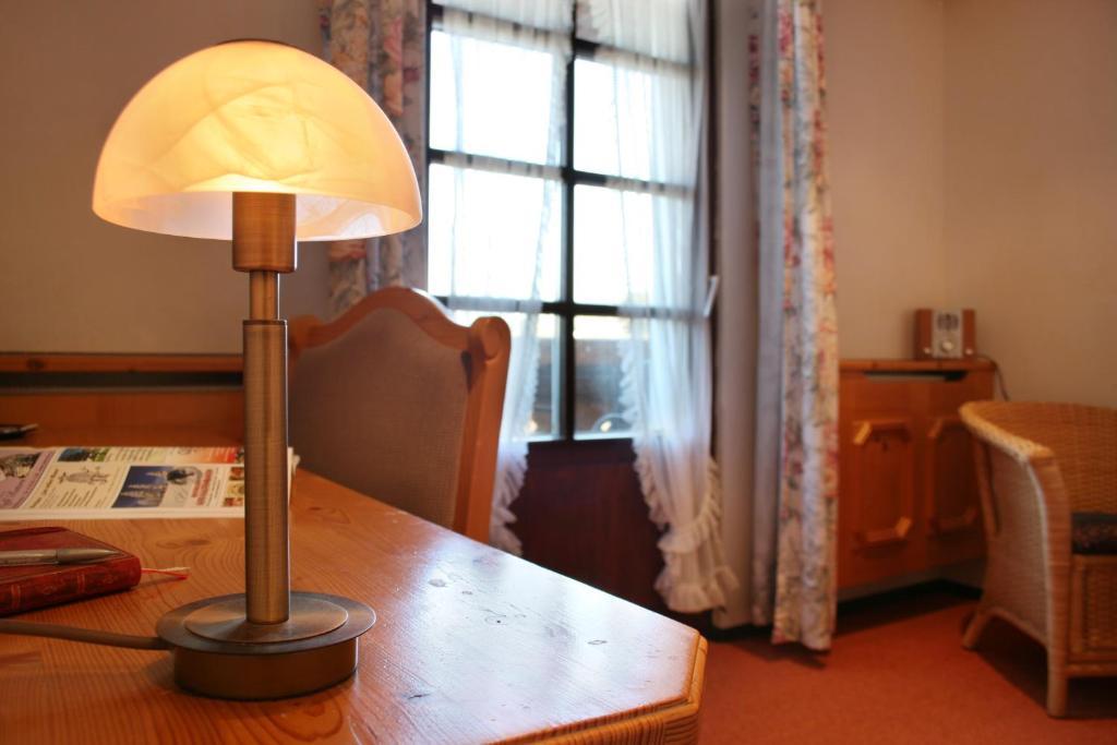 Doppelzimmer Teilweise mit Balkon