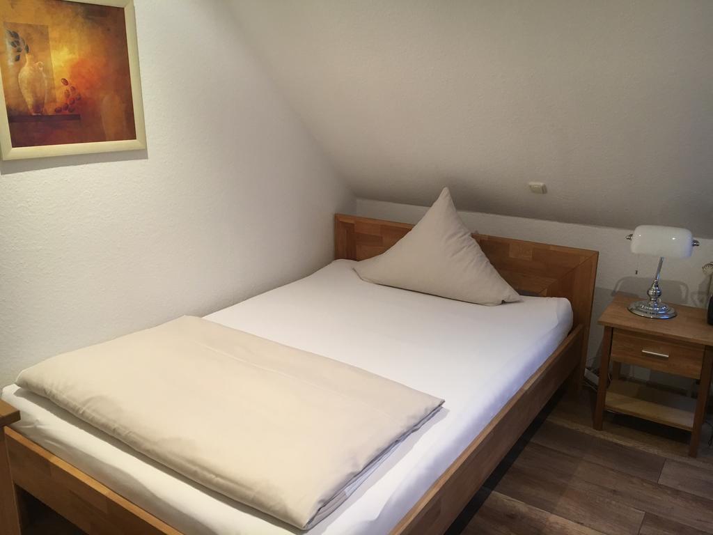 Single Room,11556190:JPEG