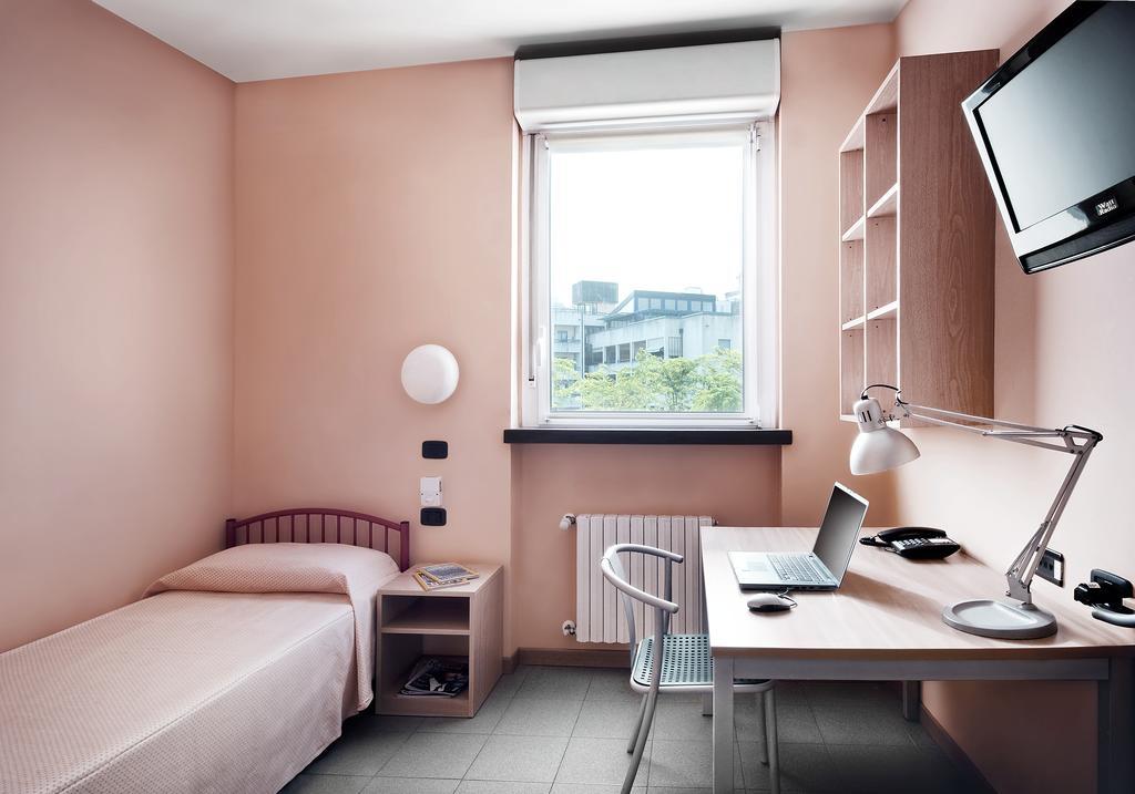 Single Room,497940789:JPEG
