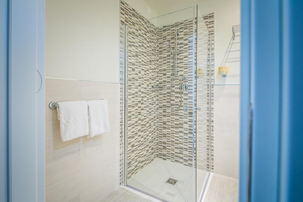 Panoramic Double Room with Balcony and Partial Sea View