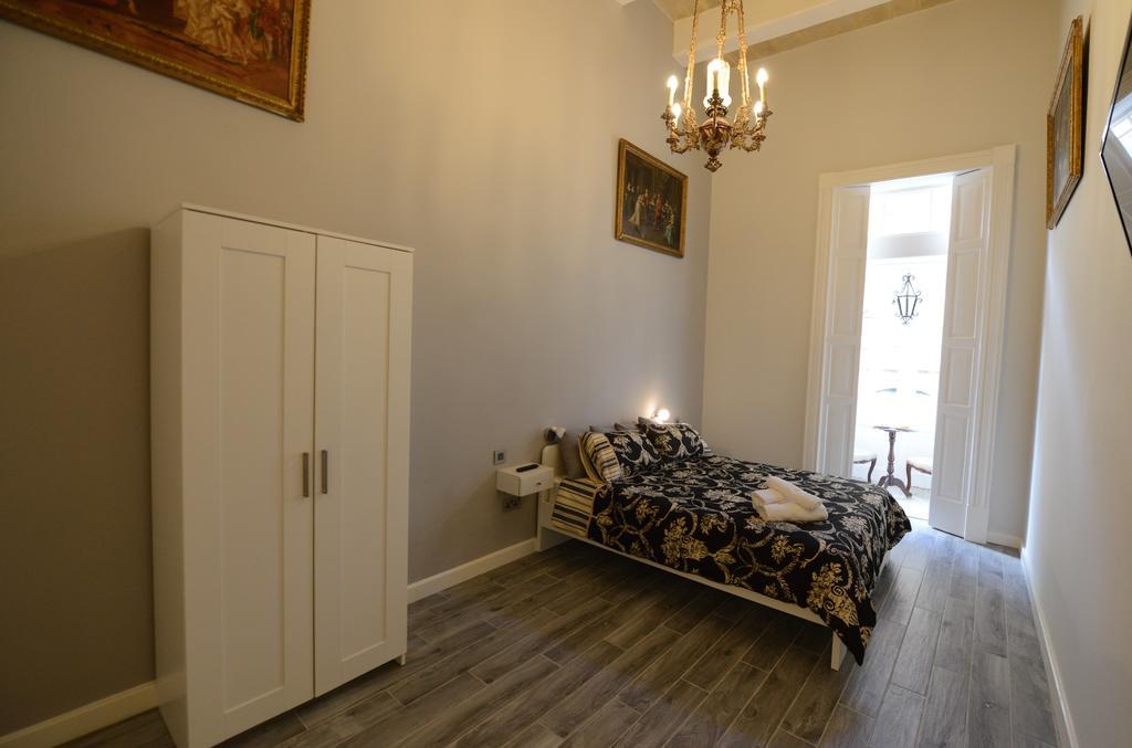 Standard King Room,824966186:JPEG