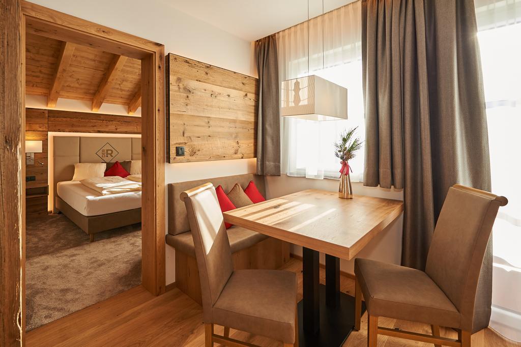 Two-Bedroom Apartment,339636046:JPEG