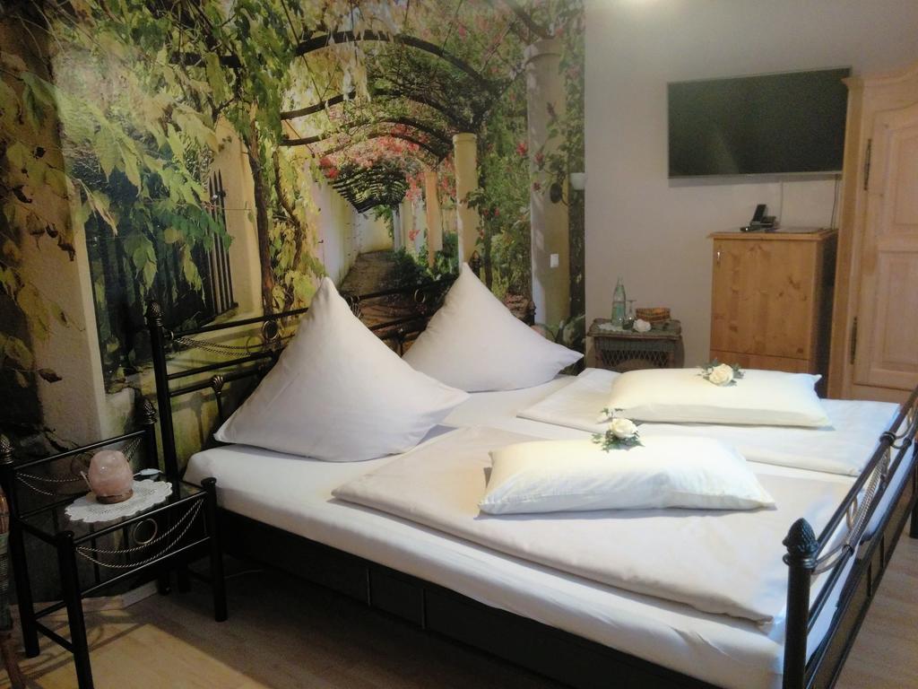 Double Room,709104748:JPEG