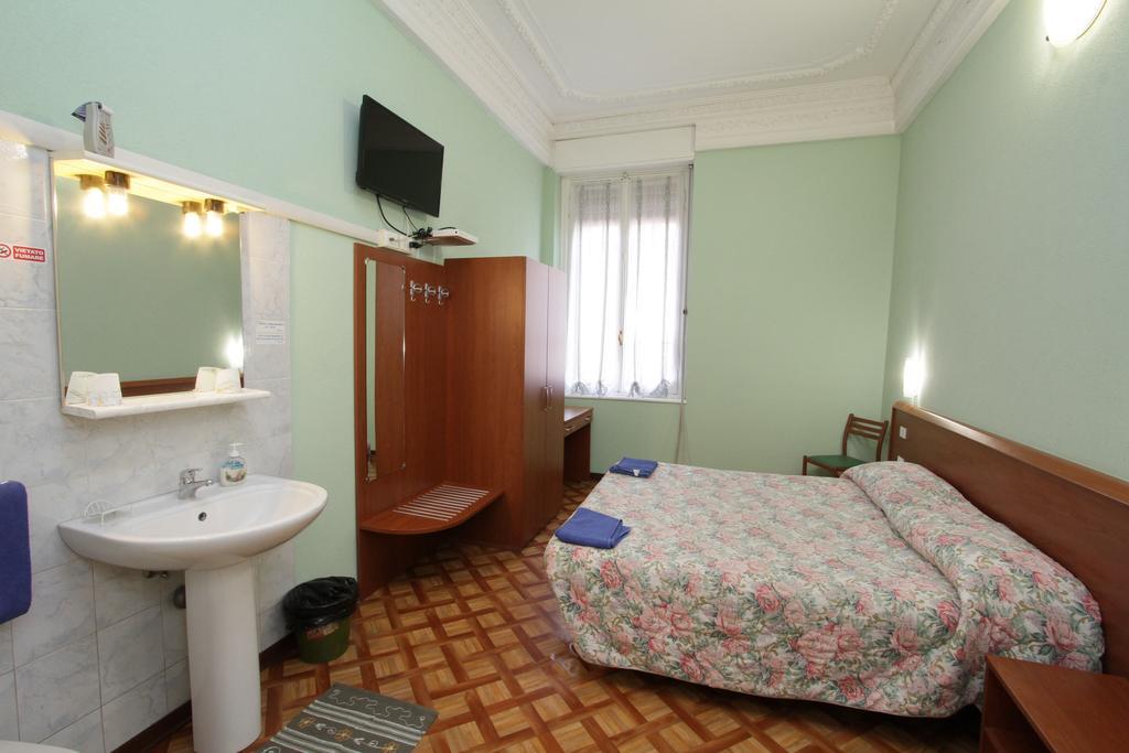 Double or Twin Room Shower,343008538:JPEG