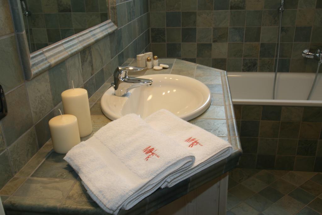 Two-Bedroom Suite,343022359:JPEG