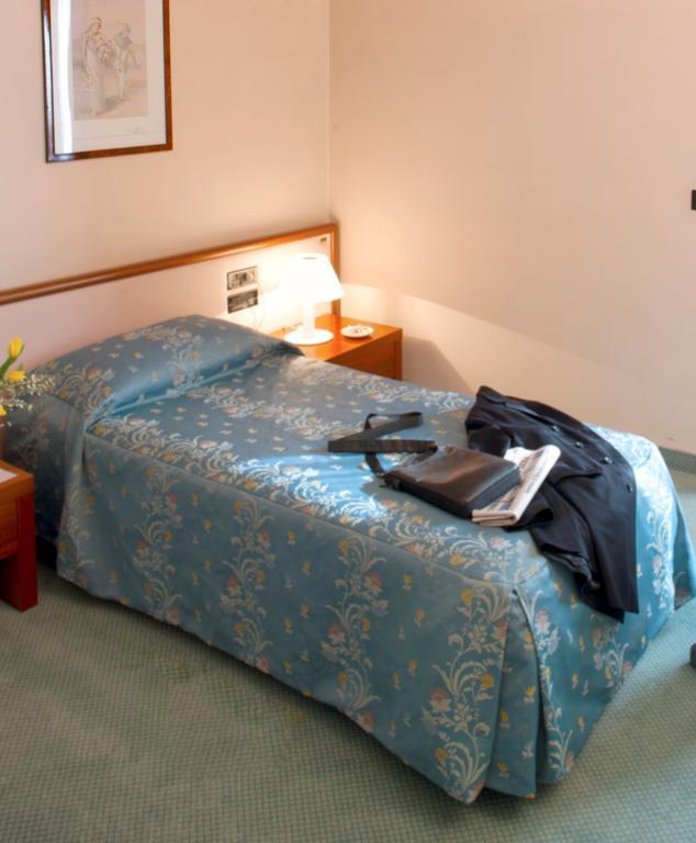 Economy Single Room,521733339:JPEG