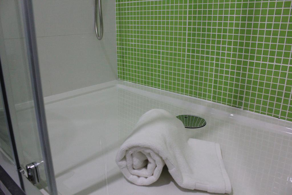 One-Bedroom Apartment,343549492:JPEG
