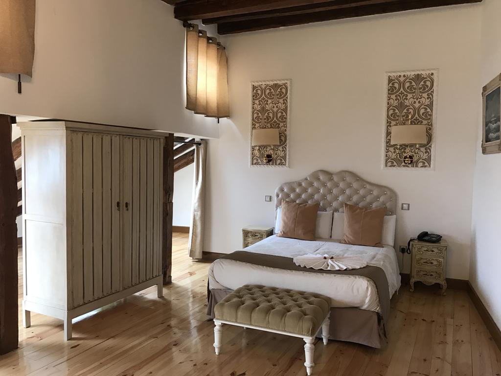 Premium Double Room City View