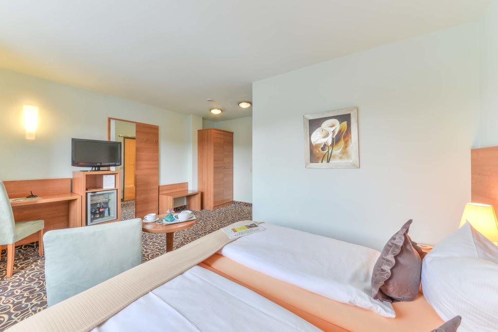 Standard Double Room,345911545:JPEG