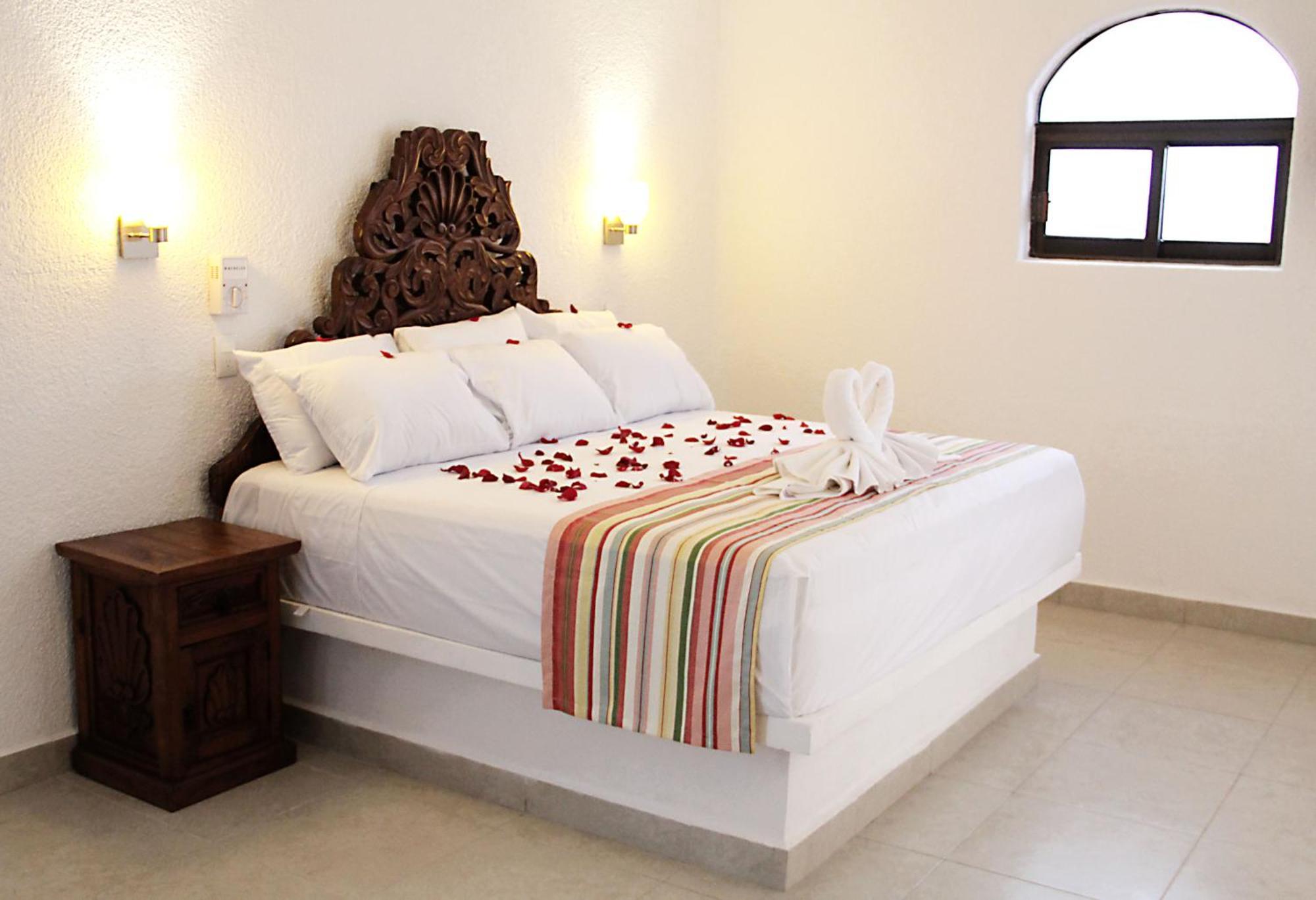 Honeymoon Suite 218