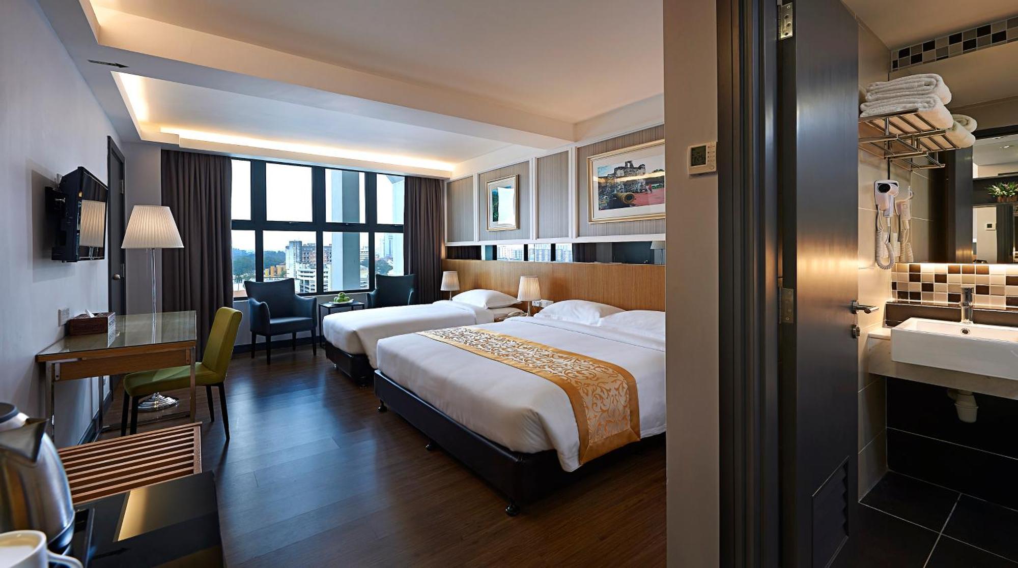 Deluxe Triple Room KL 118 View