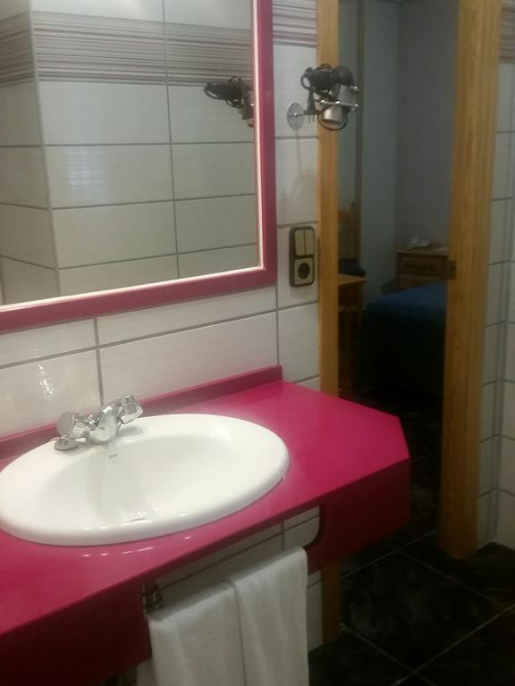 Triple Room,363307366:JPEG