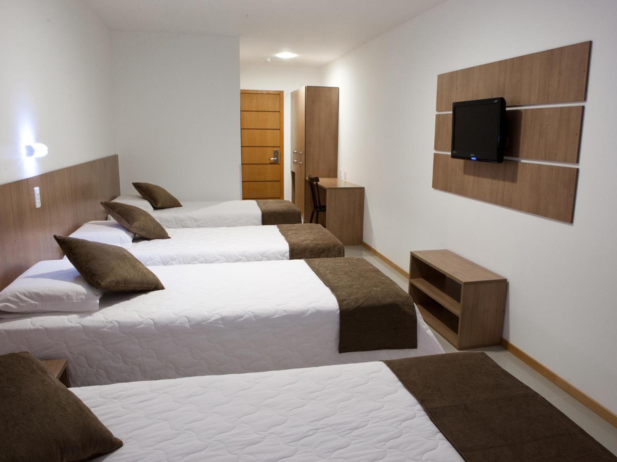 Deluxe Quadruple Room,369634168:JPEG