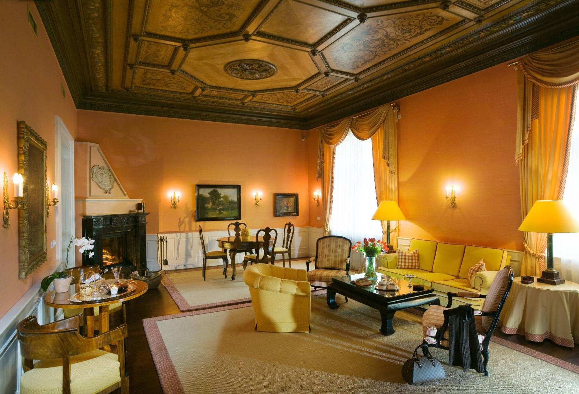 Luxury Suite,576843282:JPEG