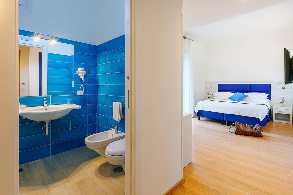 Superior Double Room Balcony Sea View