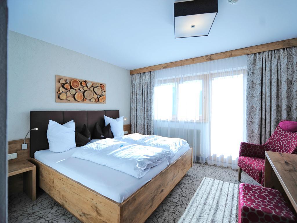 Double Room,370878778:JPEG
