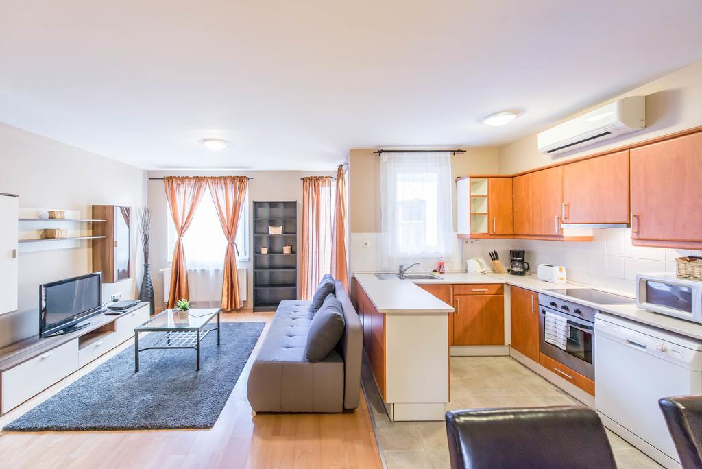 Two-Bedroom Apartment,370881397:JPEG