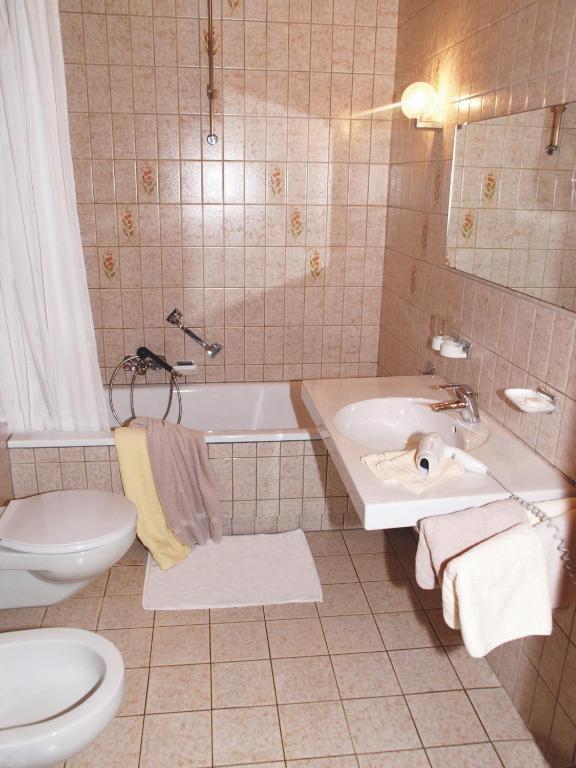 Doppelzimmer mit Balkon