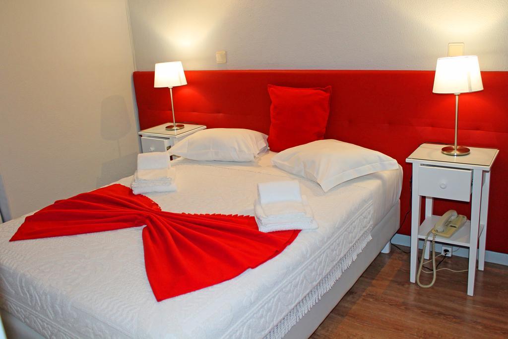 Single Room,700803118:JPEG
