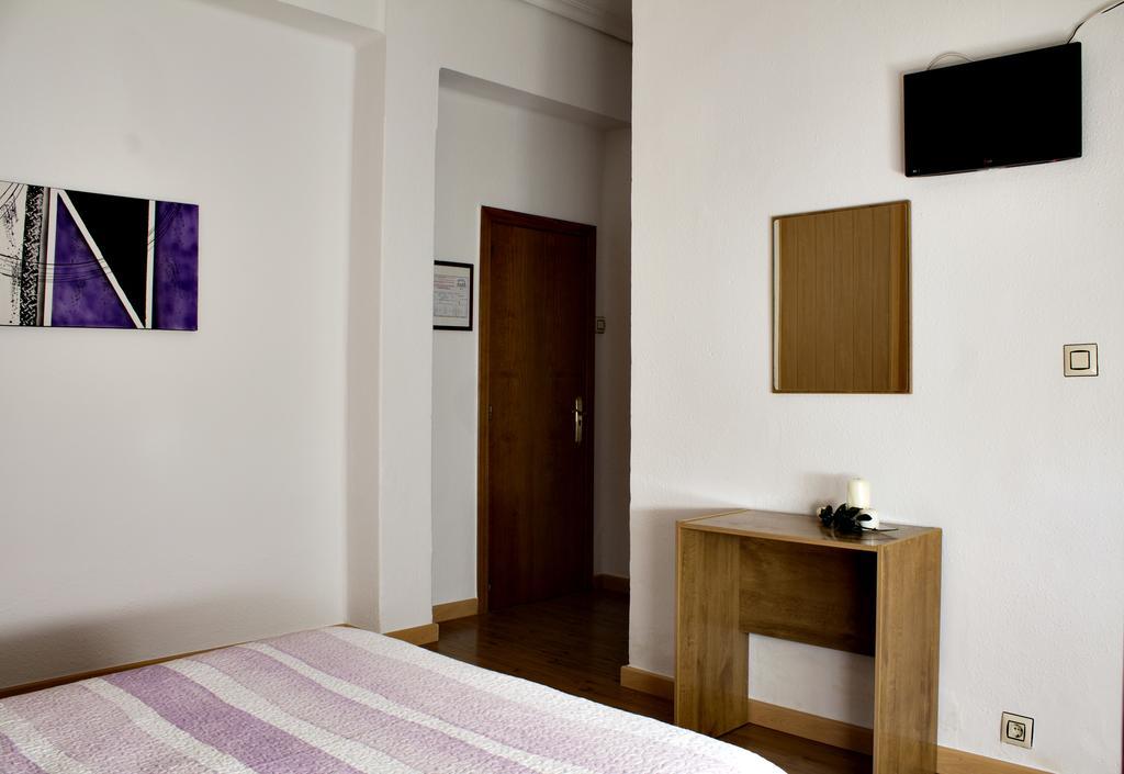 Triple Room,8521631:JPEG