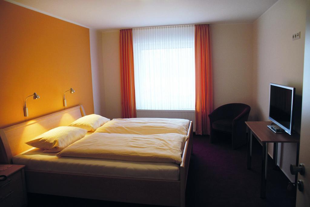 Basic Triple Room,371372242:JPEG