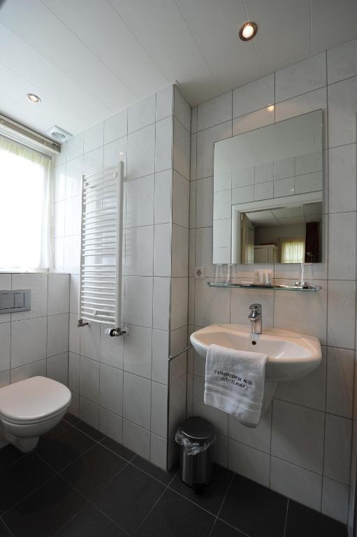 Triple Room,37307893:JPEG