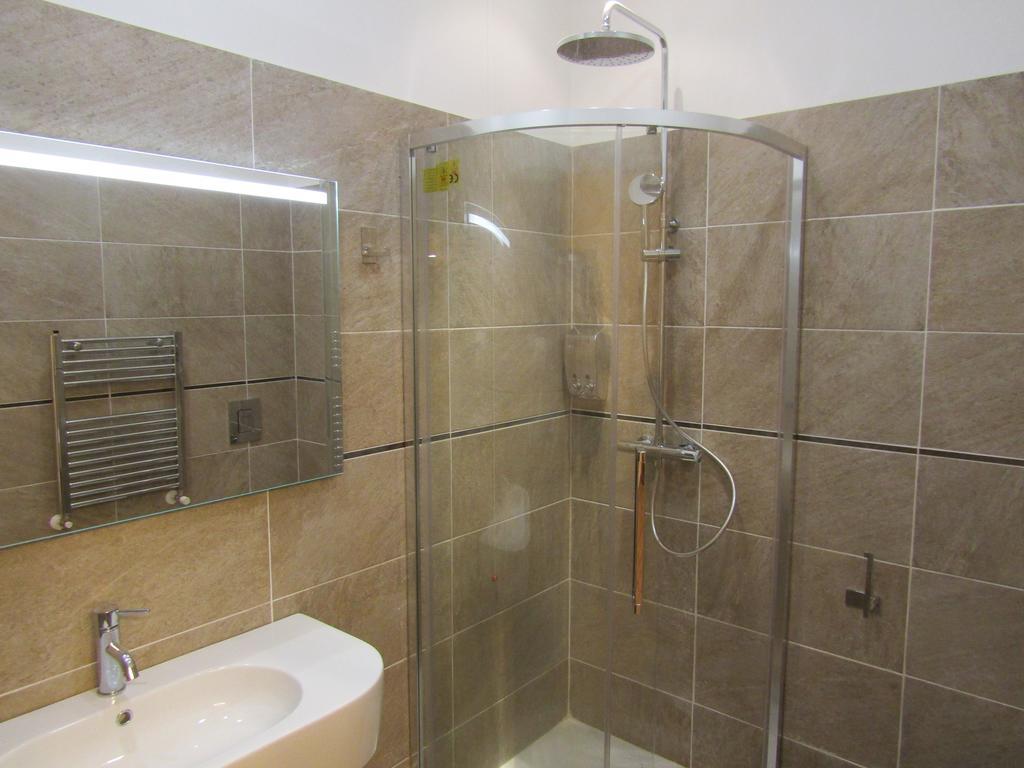 Double Room,379739695:JPEG