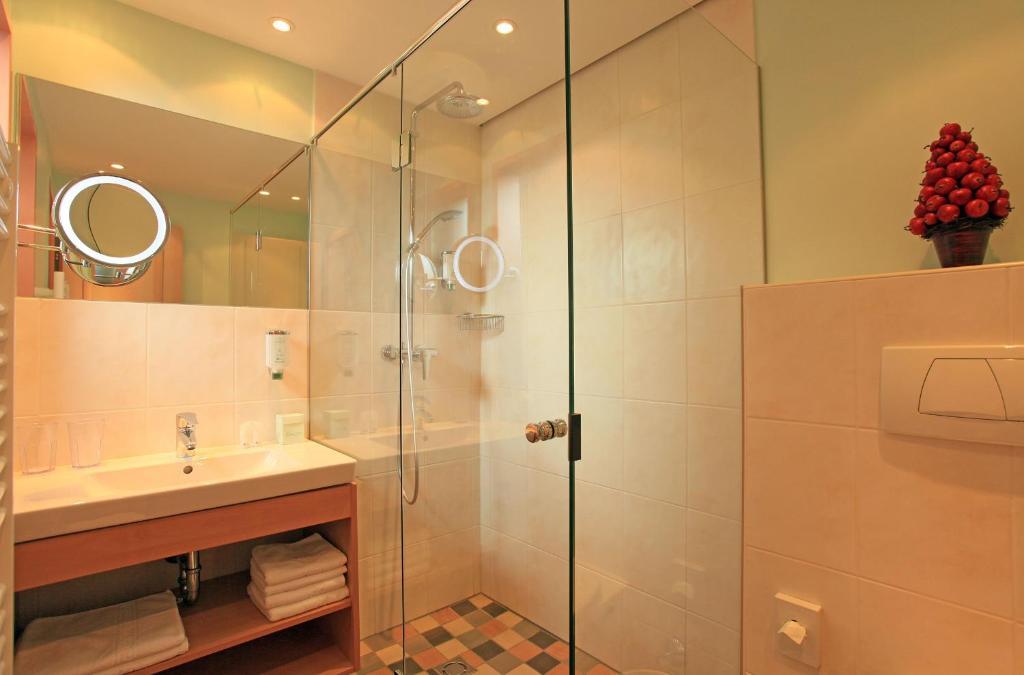 Single Room,917607409:JPEG