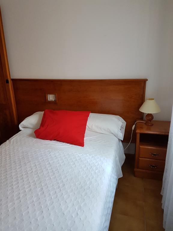 Single Room Shared Toilet,854909918:JPEG