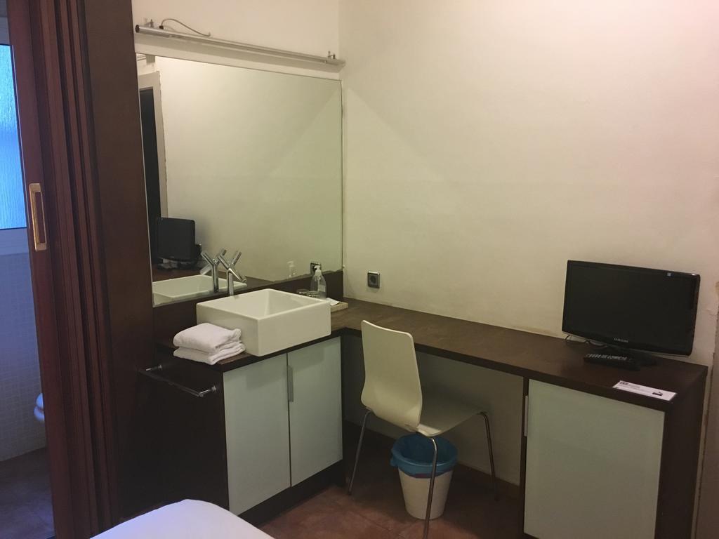 Interior Double room private bathroom