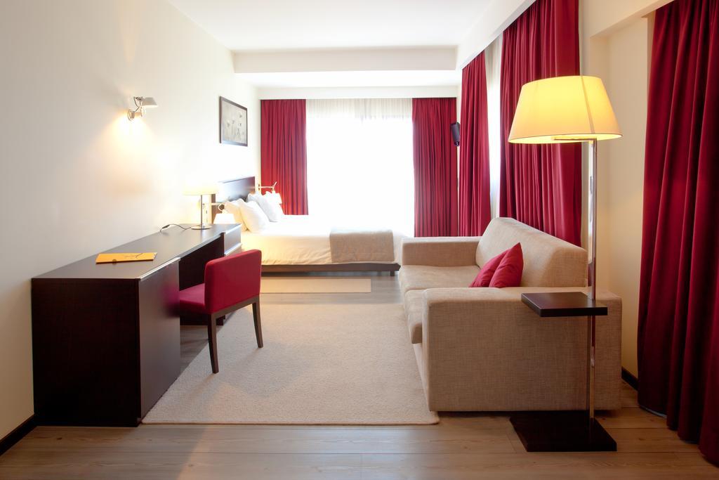 Suite North,378154093:JPEG
