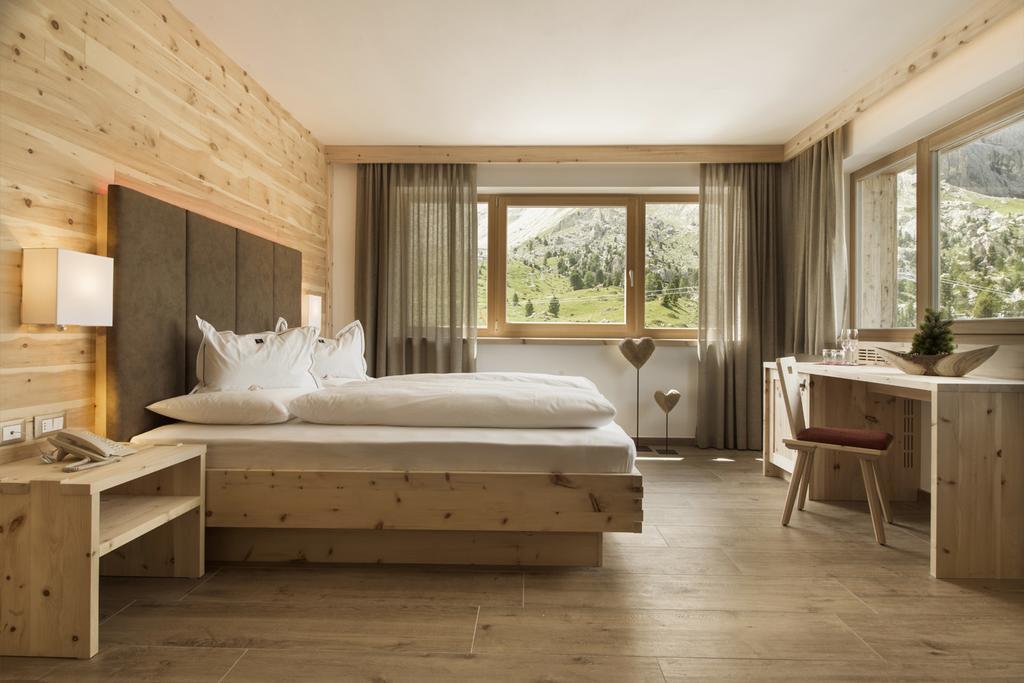 Superior Double Room view on the Sassolungo