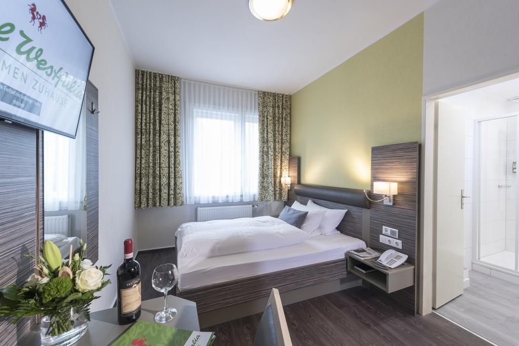Standard Double or Twin Room,378106465:JPEG