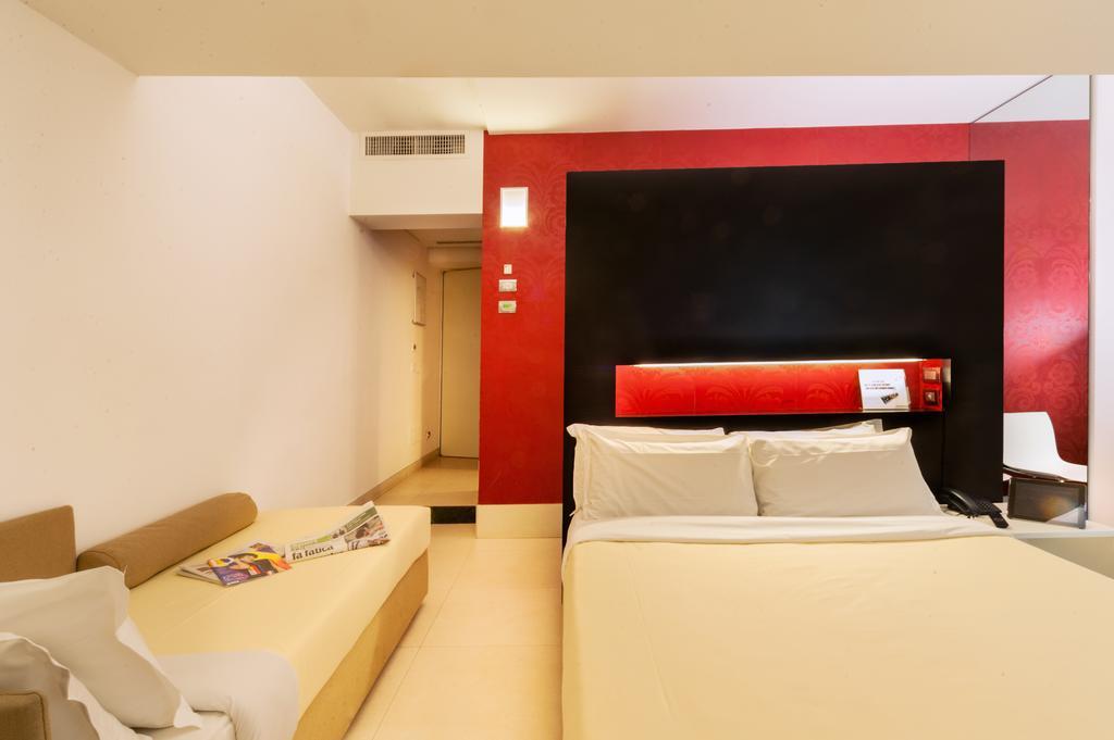 Deluxe Double Room,813318669:JPEG